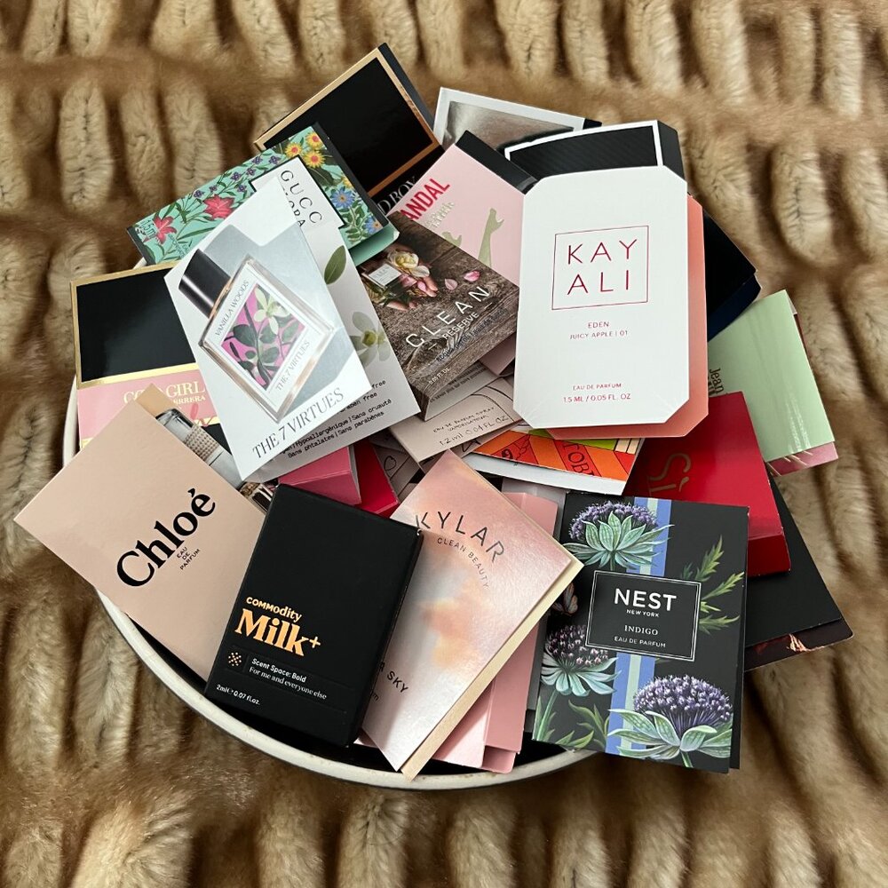 ✨ Mystery Bundle of 10 LUXURY Beauty Samples  ✨